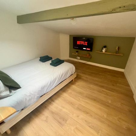 Sous Les Toits Du Parvis Apartamento Niort Exterior foto