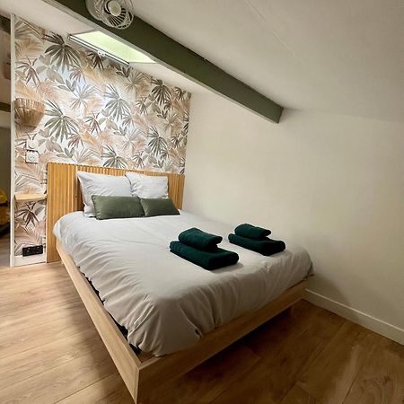 Sous Les Toits Du Parvis Apartamento Niort Exterior foto